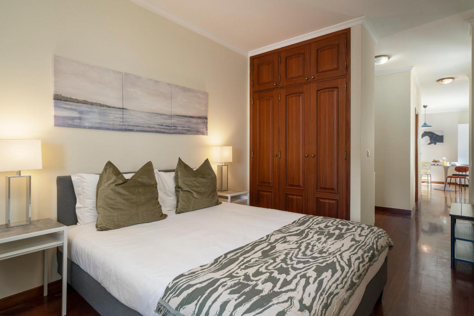 פונשל Apartamento Do Carmo By An Island Apart מראה חיצוני תמונה
